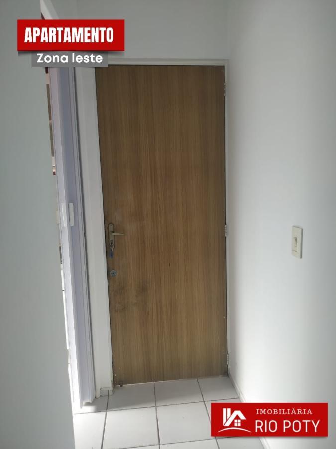 Apartamento à venda com 3 quartos, 57m² - Foto 3