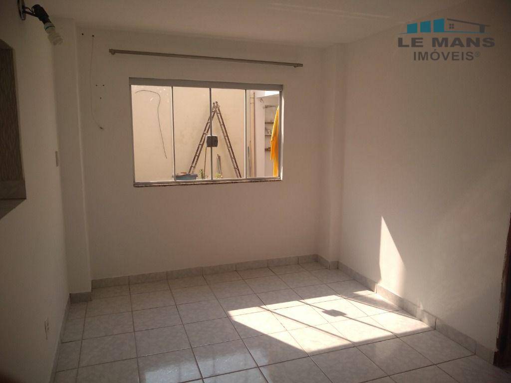 Casa à venda com 4 quartos, 202m² - Foto 22