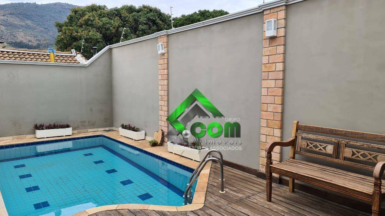 Casa de Condomínio à venda com 3 quartos, 142m² - Foto 1