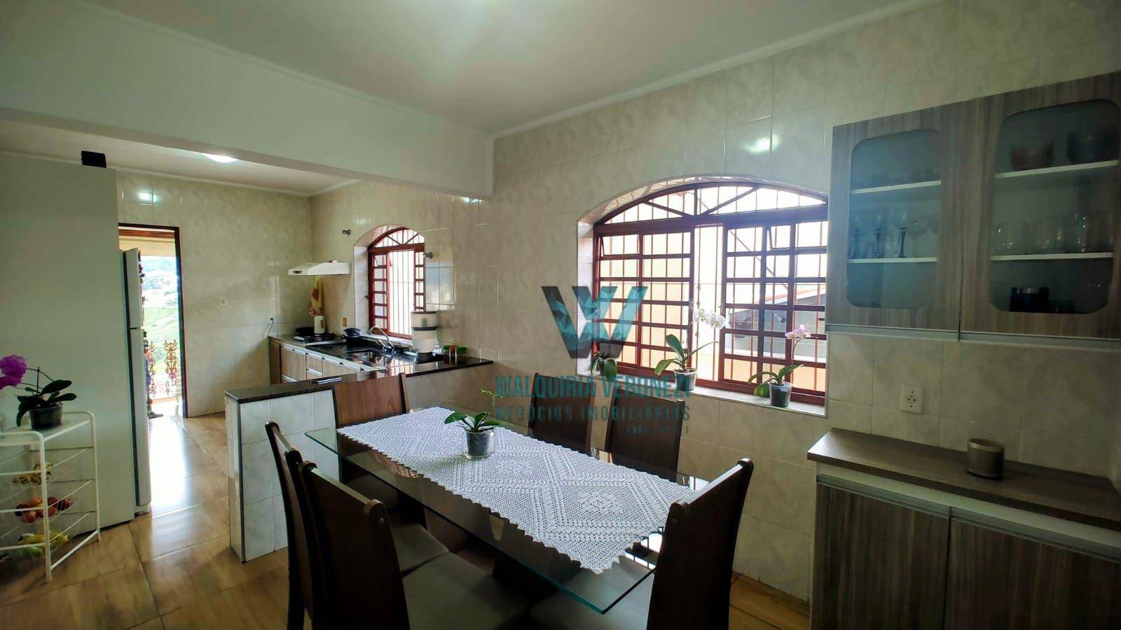 Casa à venda com 3 quartos, 197m² - Foto 4