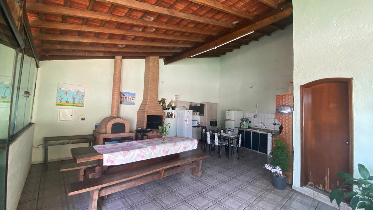 Casa à venda com 4 quartos, 285m² - Foto 14