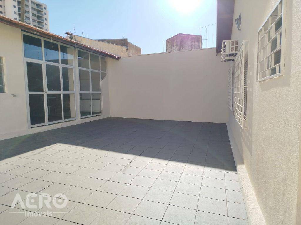 Casa para alugar com 3 quartos, 184m² - Foto 9