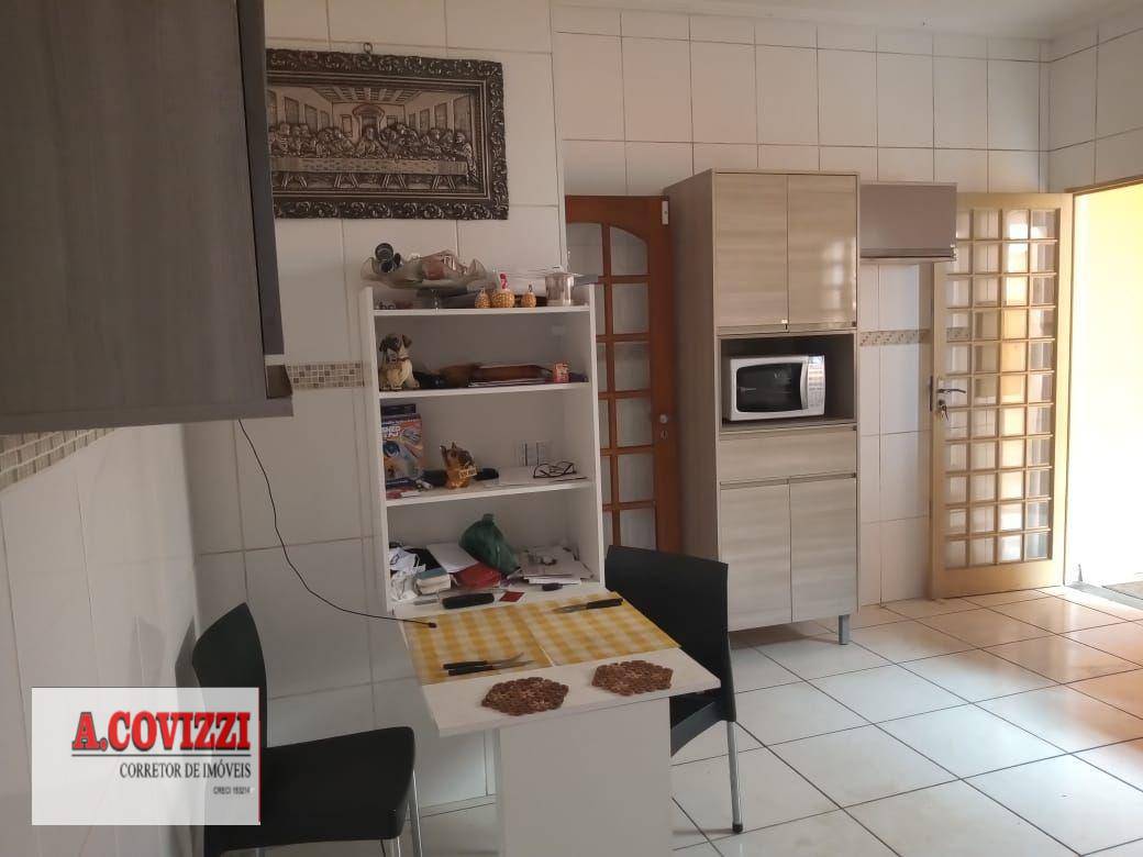 Casa à venda com 3 quartos, 127m² - Foto 3