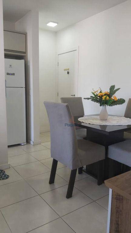 Apartamento à venda com 2 quartos, 64m² - Foto 4