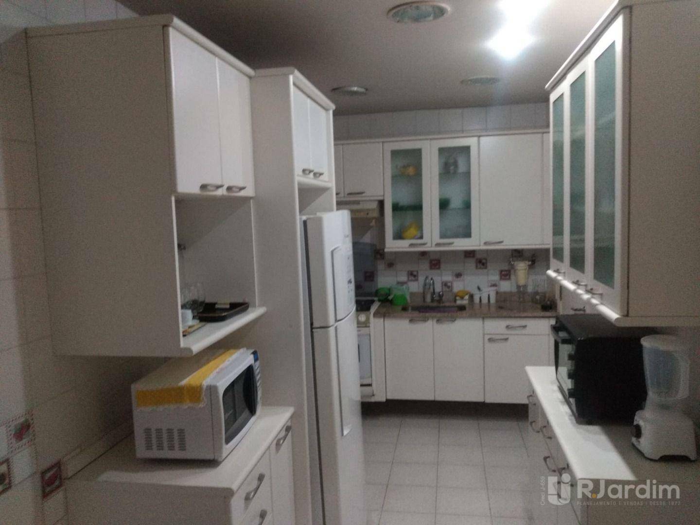 Apartamento à venda e aluguel com 2 quartos, 61m² - Foto 10