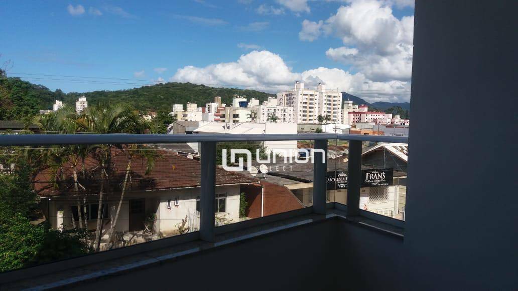 Apartamento à venda com 2 quartos, 65m² - Foto 5