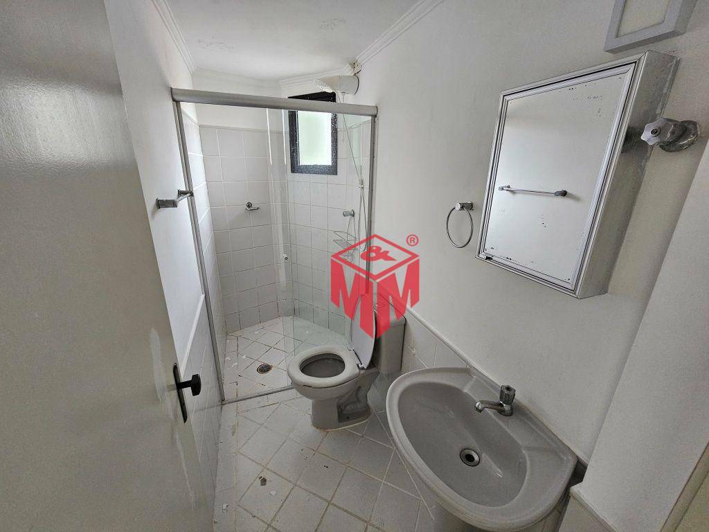 Apartamento para alugar com 3 quartos, 75m² - Foto 8