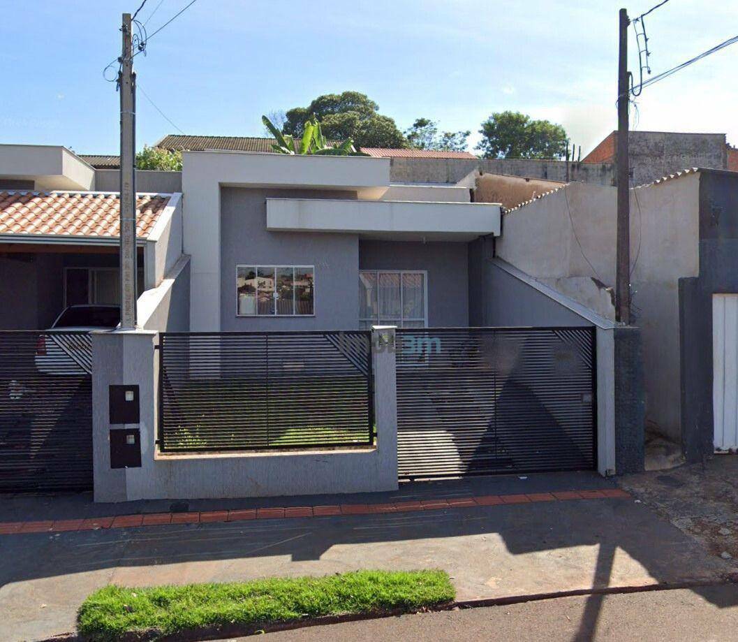 Casa à venda com 2 quartos, 80m² - Foto 1