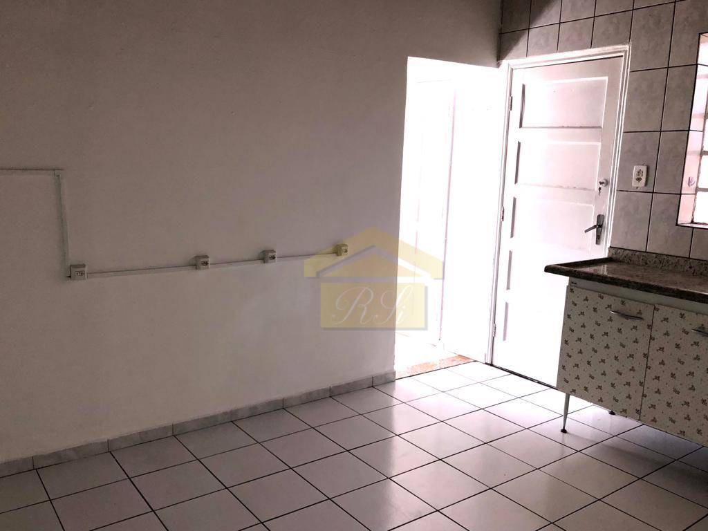 Casa à venda e aluguel com 2 quartos, 100m² - Foto 6