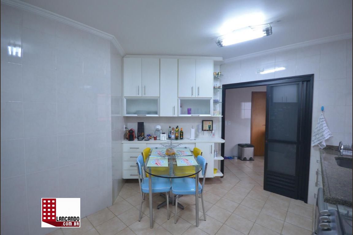 Apartamento à venda com 3 quartos, 127m² - Foto 19