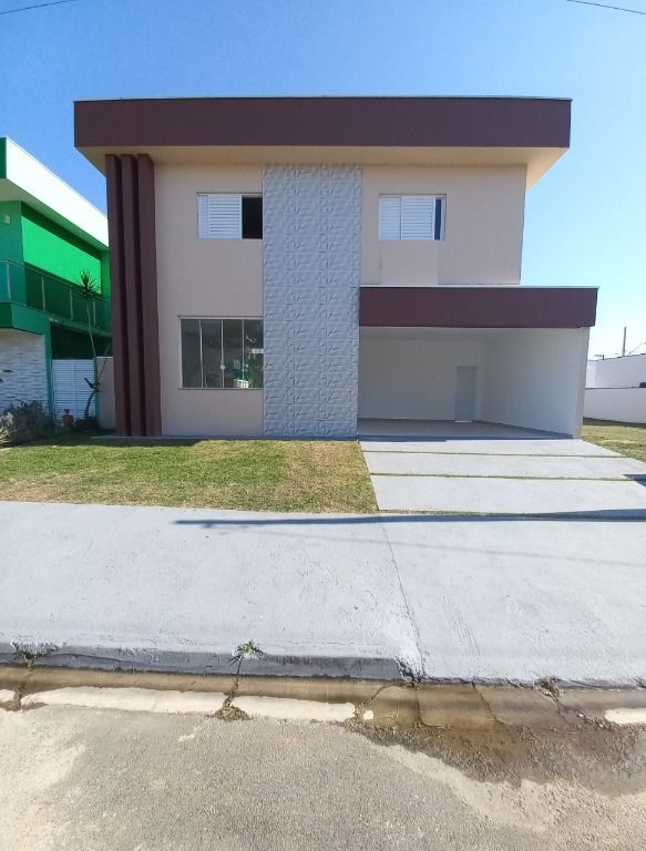 Sobrado à venda e aluguel com 3 quartos, 251m² - Foto 1