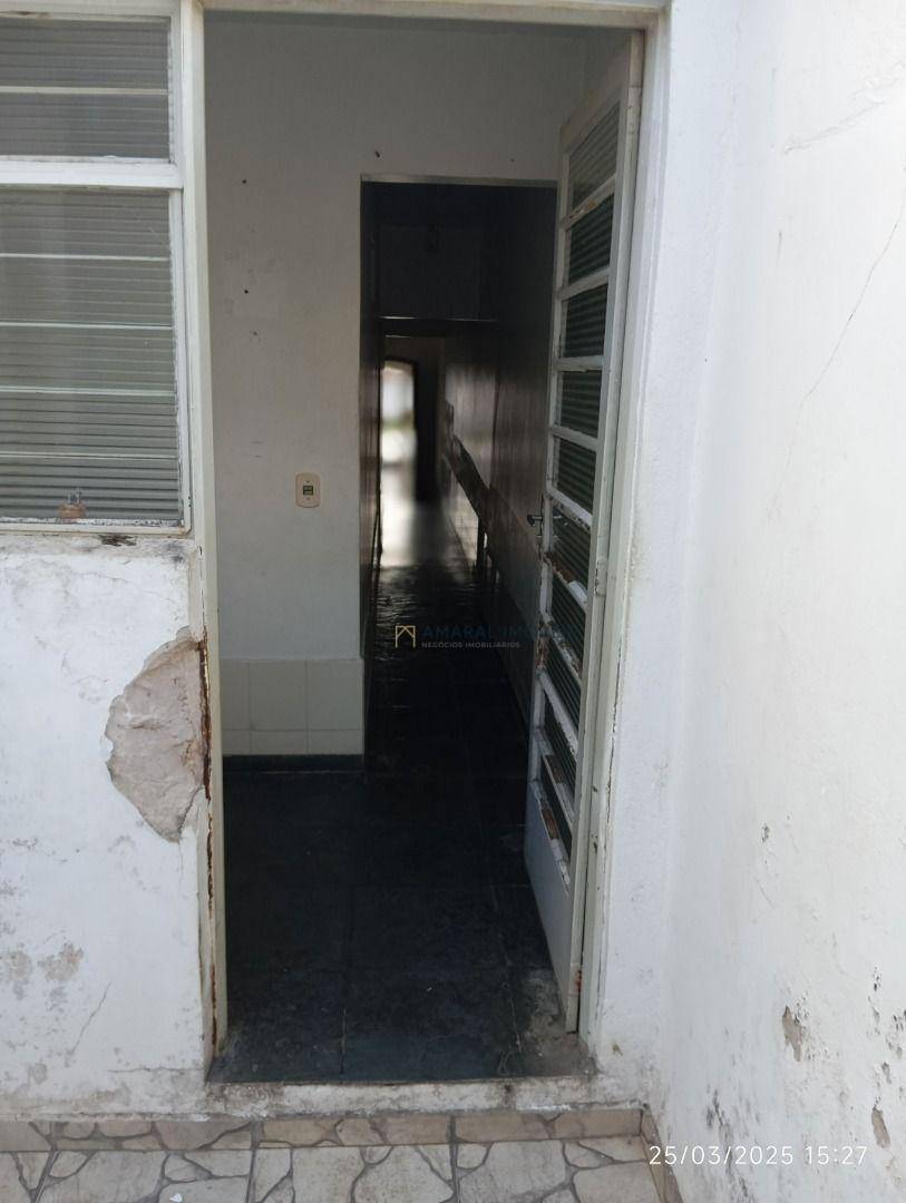 Casa à venda e aluguel com 2 quartos, 85m² - Foto 15