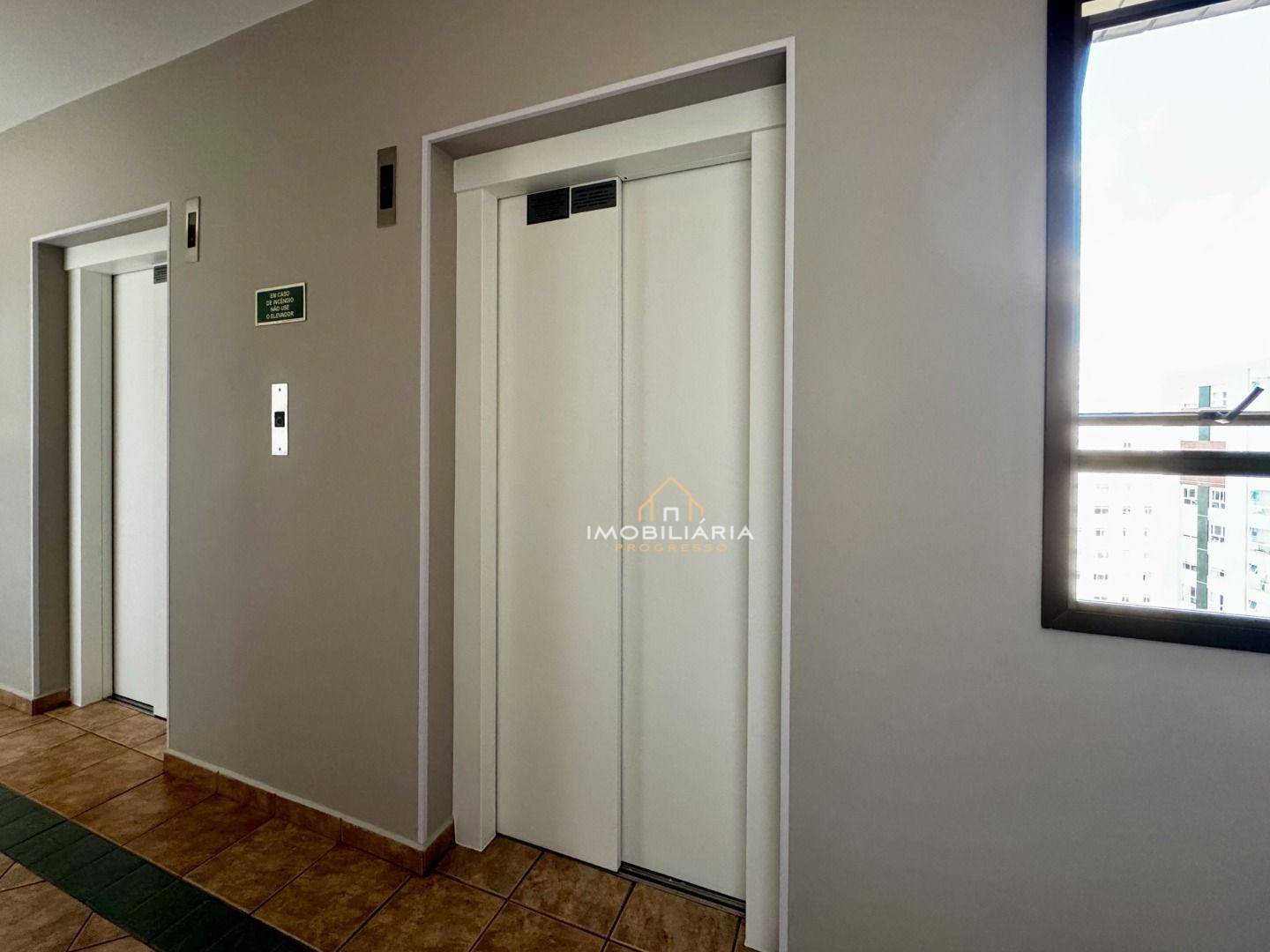 Apartamento à venda com 3 quartos, 114m² - Foto 12