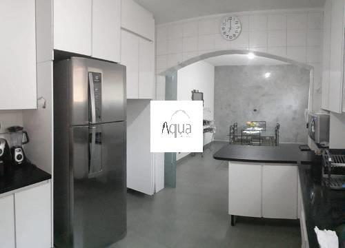 Casa à venda com 4 quartos, 200m² - Foto 34