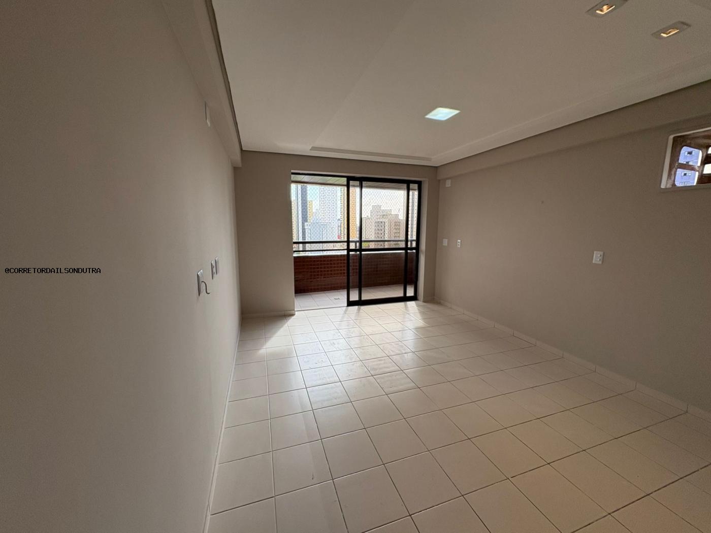 Apartamento à venda com 4 quartos, 156m² - Foto 17