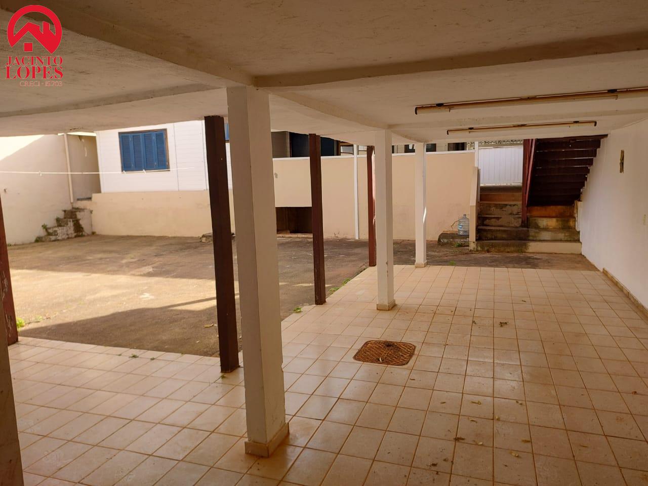 Casa à venda com 3 quartos, 400m² - Foto 17