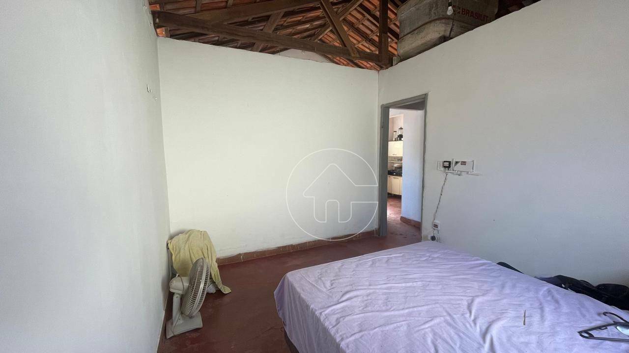 Casa à venda com 2 quartos, 44m² - Foto 4