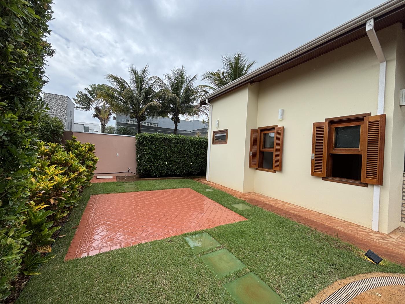 Casa de Condomínio à venda com 4 quartos, 232m² - Foto 30