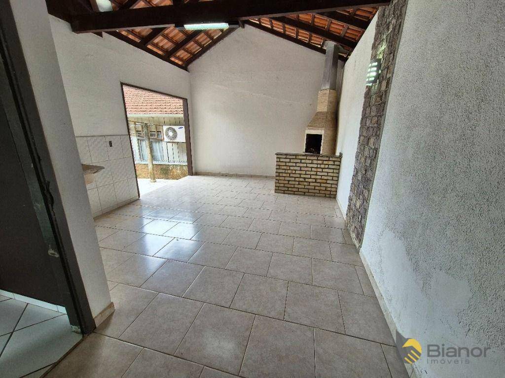 Casa à venda com 3 quartos, 145m² - Foto 11