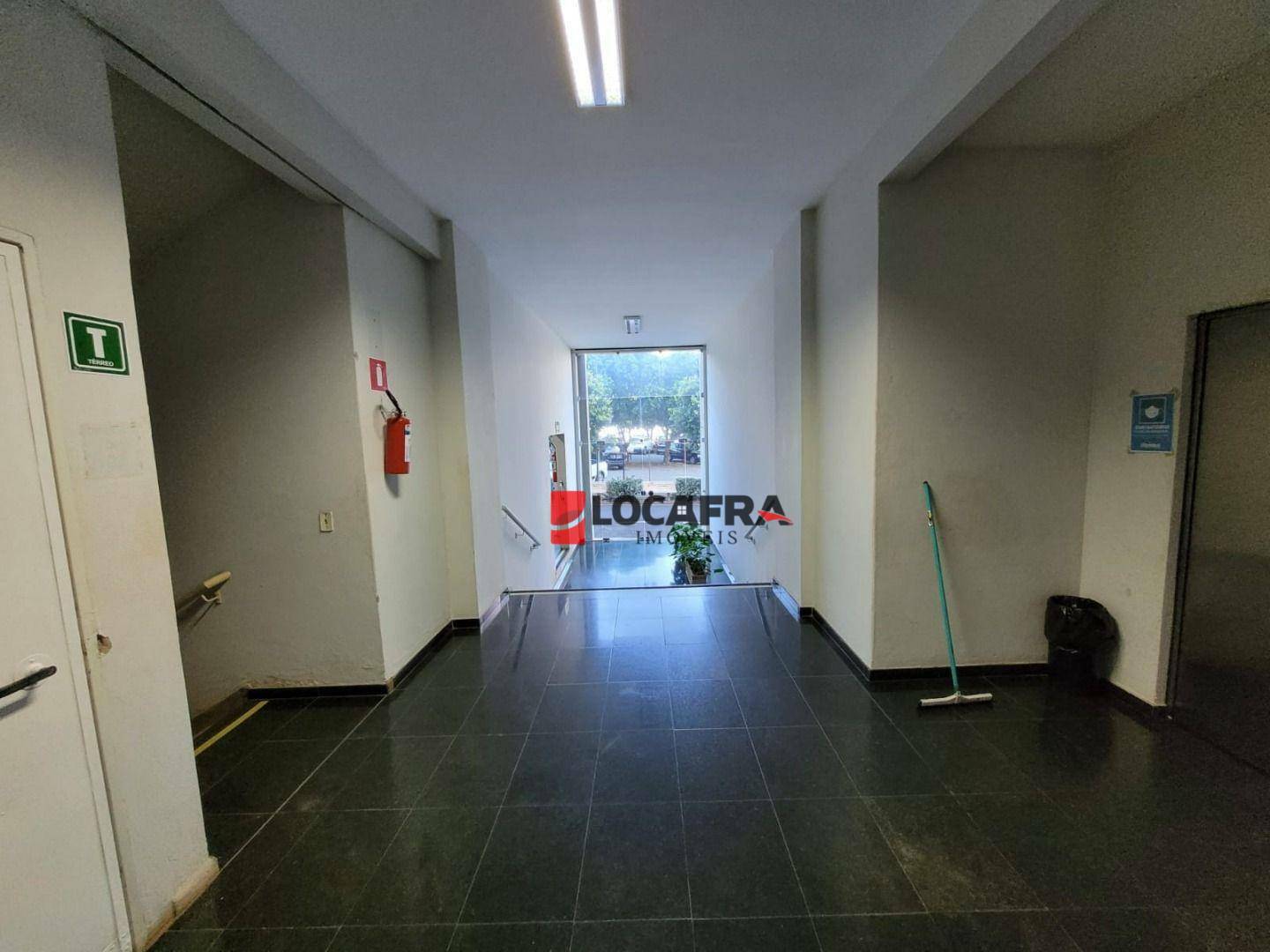 Apartamento à venda com 2 quartos, 90m² - Foto 3