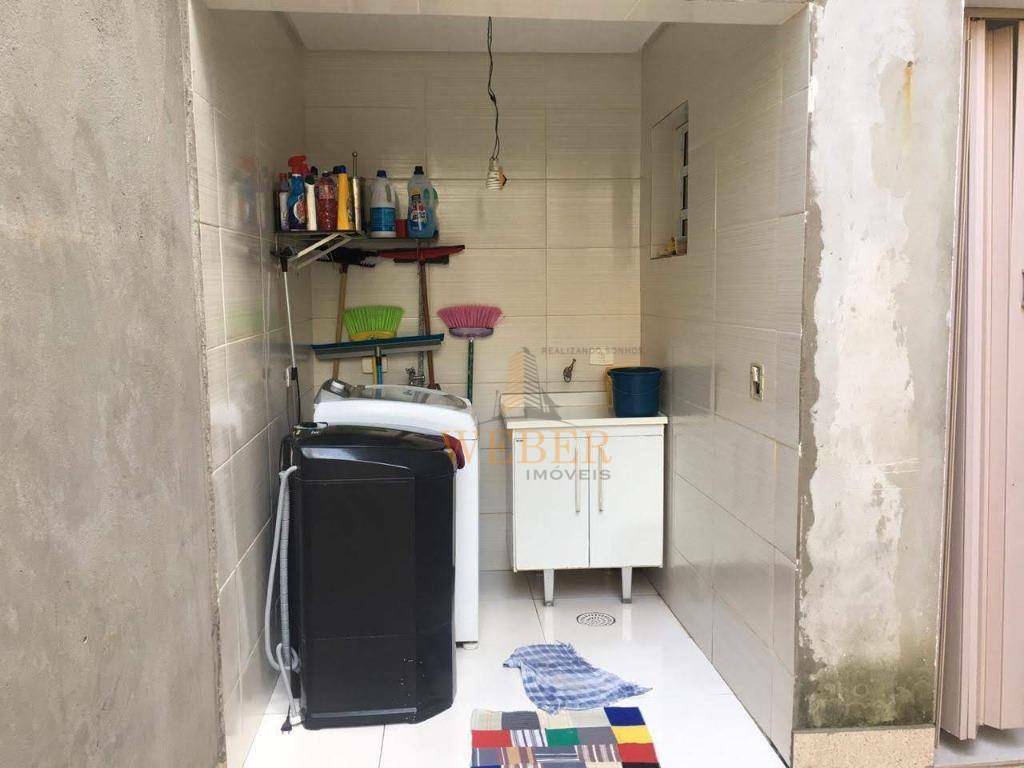 Casa de Condomínio à venda com 3 quartos, 240m² - Foto 10