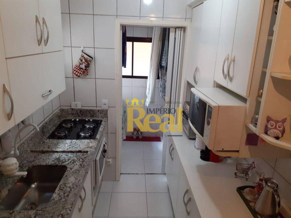 Apartamento à venda com 2 quartos, 74m² - Foto 4