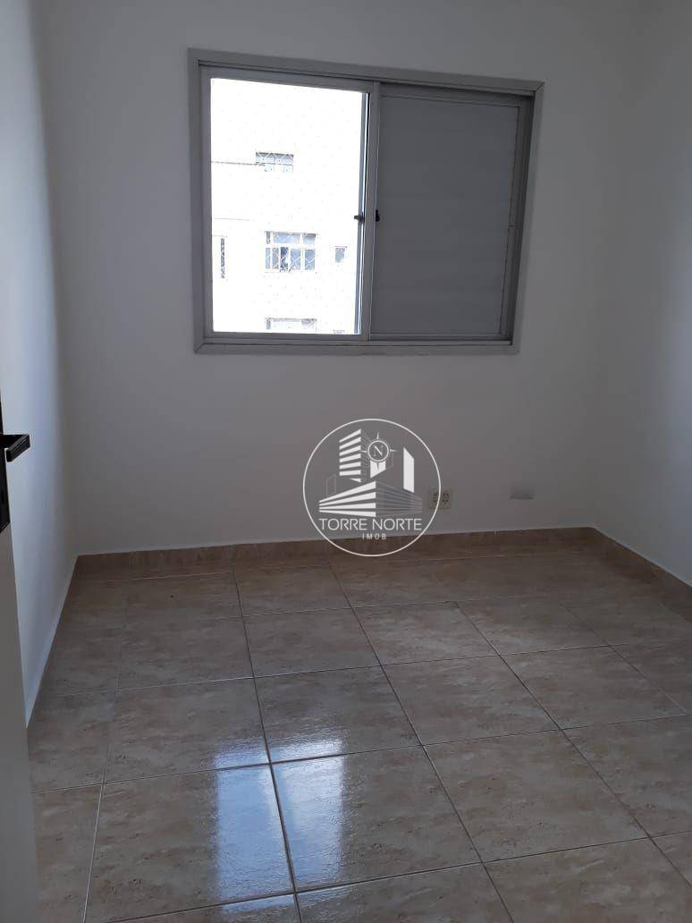 Apartamento à venda com 3 quartos, 76m² - Foto 4