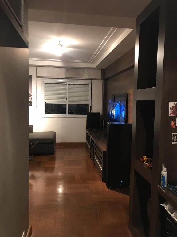 Apartamento à venda com 3 quartos, 134m² - Foto 6