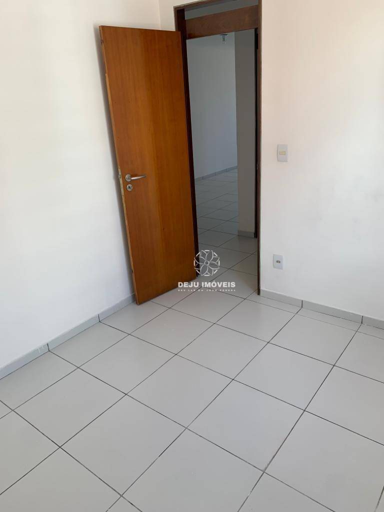 Apartamento à venda com 3 quartos, 85m² - Foto 2