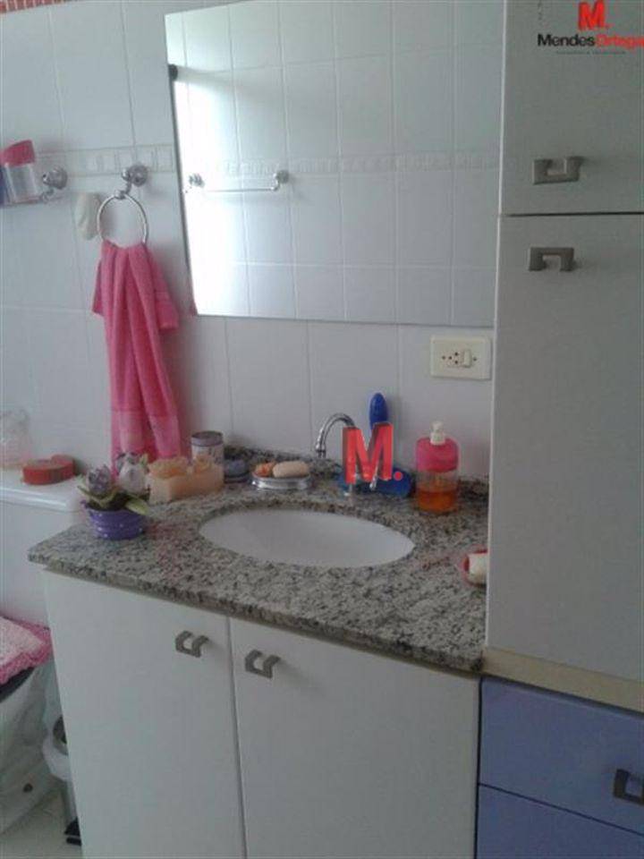 Apartamento à venda com 2 quartos, 80m² - Foto 11