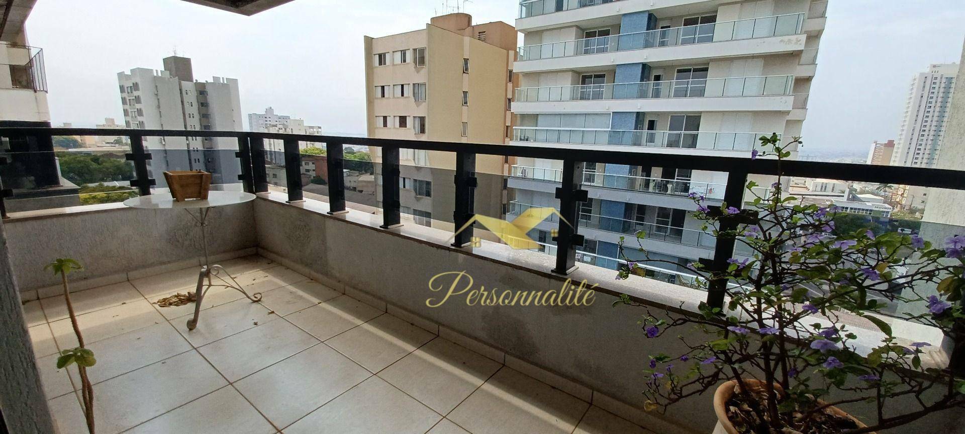 Apartamento à venda com 3 quartos, 176m² - Foto 9