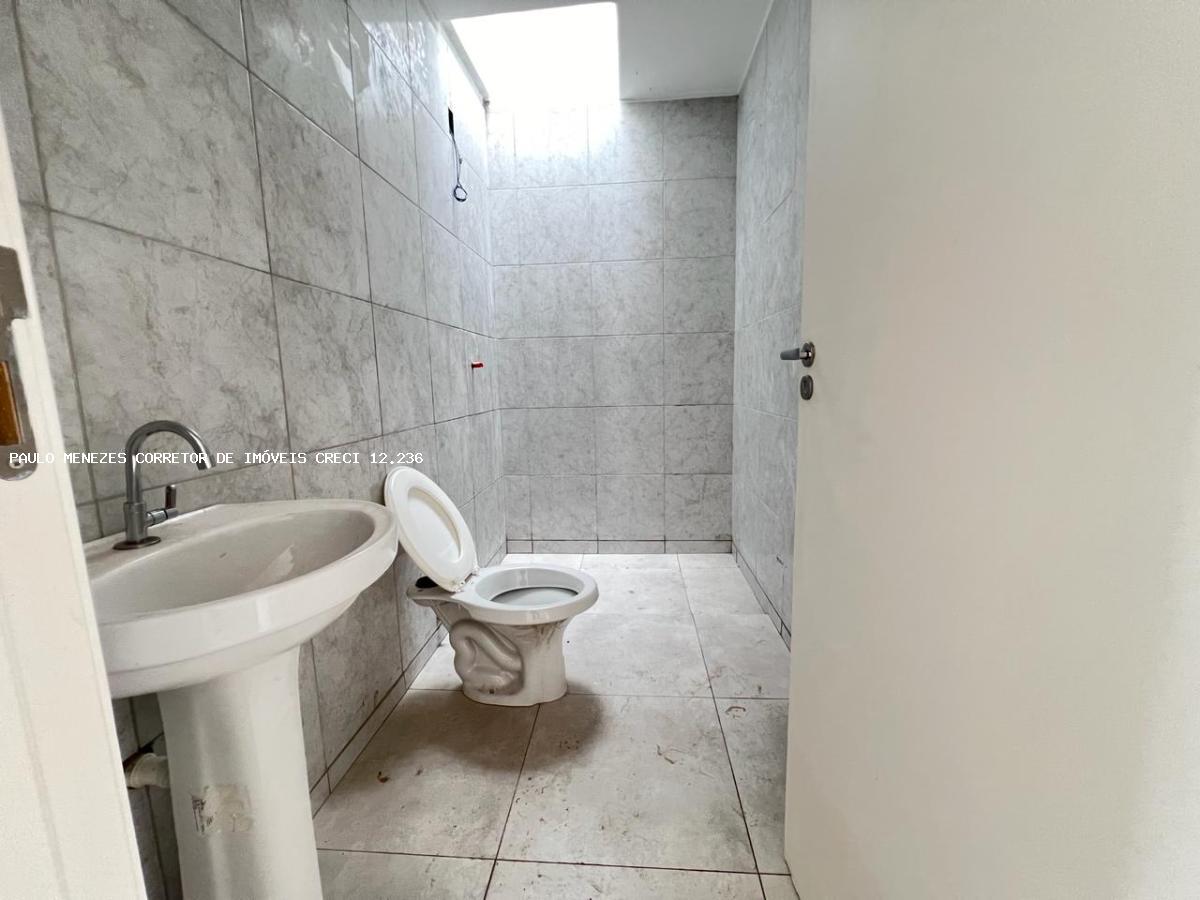 Casa à venda com 3 quartos, 180m² - Foto 14