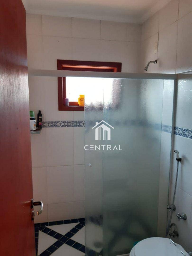 Sobrado à venda com 4 quartos, 250m² - Foto 4