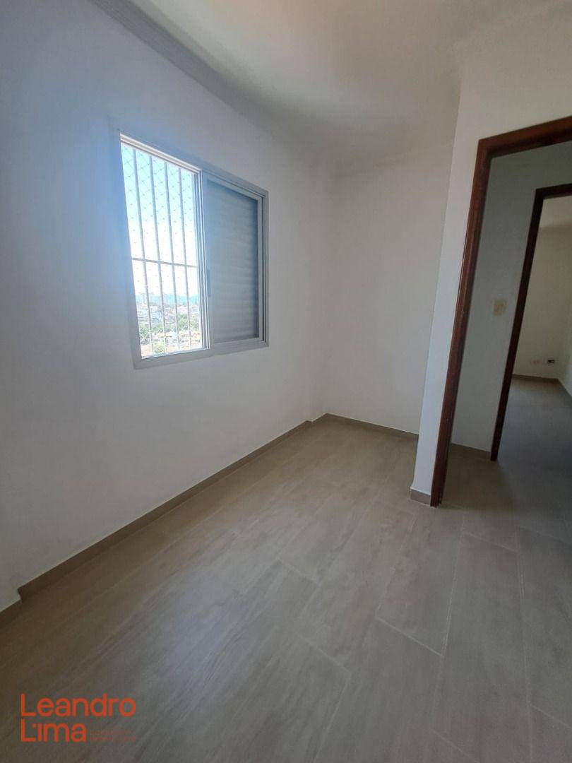 Apartamento para alugar com 3 quartos, 76m² - Foto 15