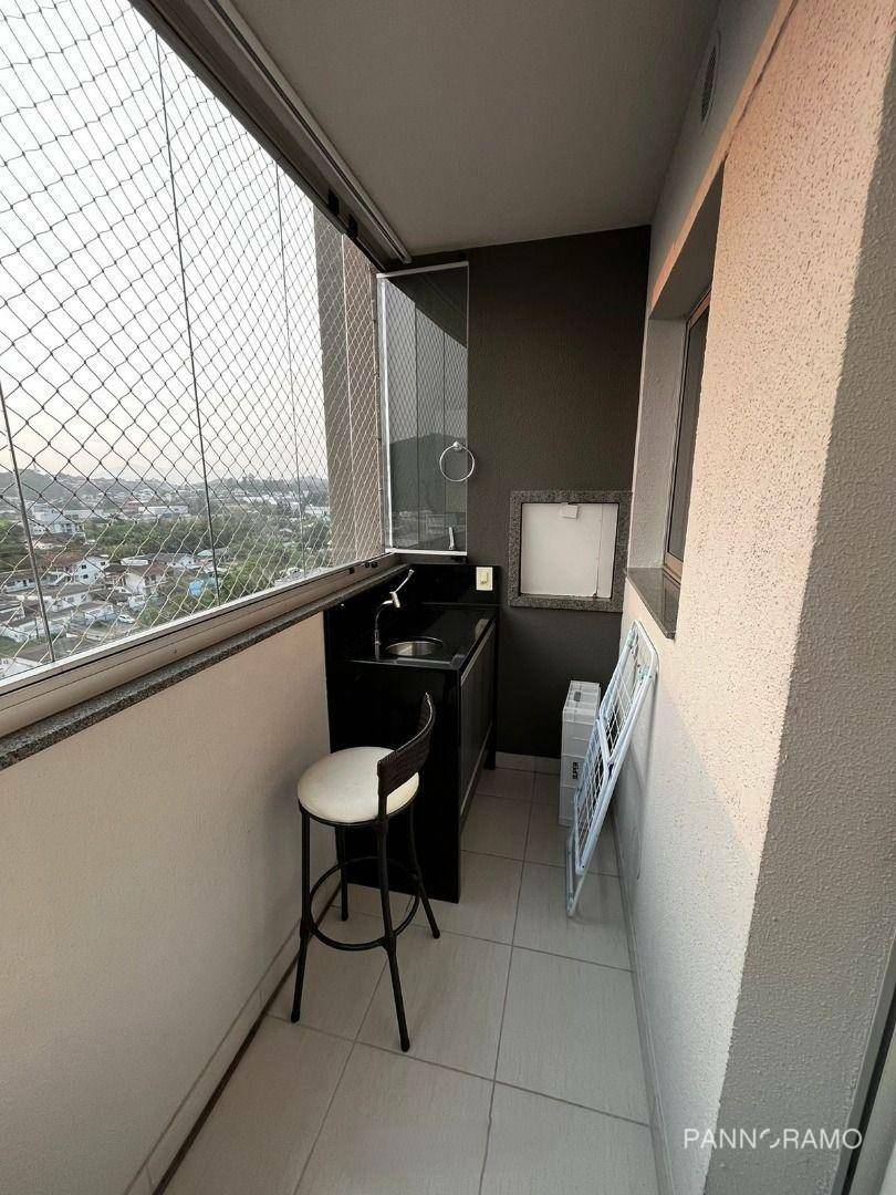 Apartamento à venda com 2 quartos, 68m² - Foto 2