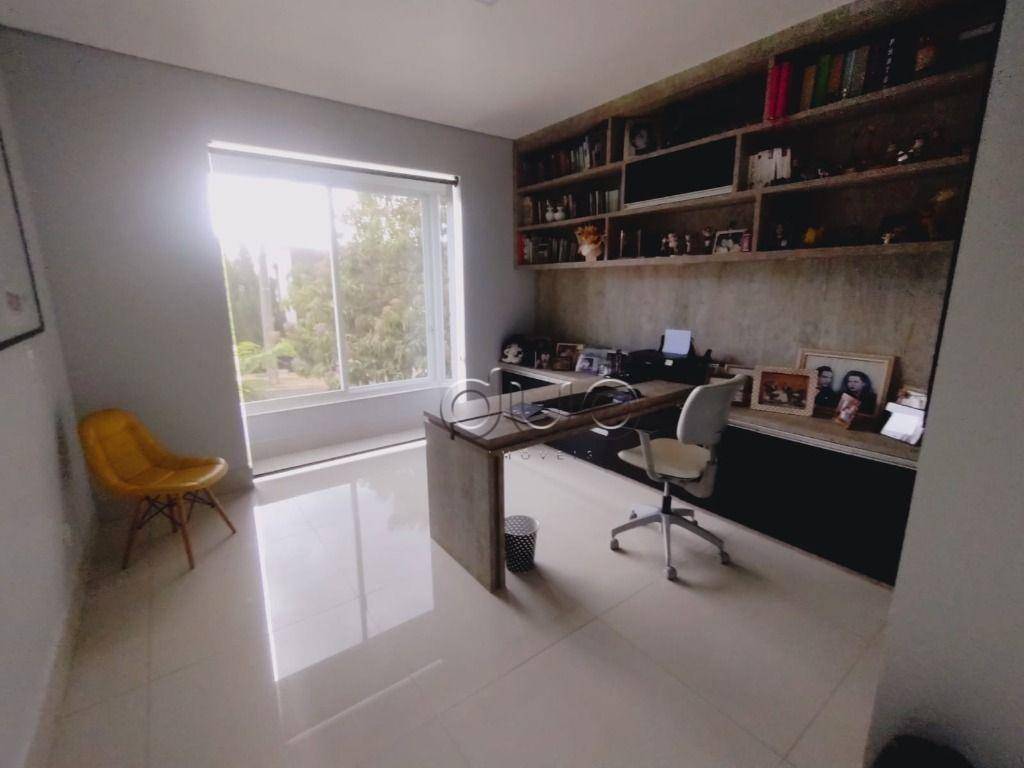 Casa de Condomínio para alugar com 4 quartos, 361m² - Foto 7