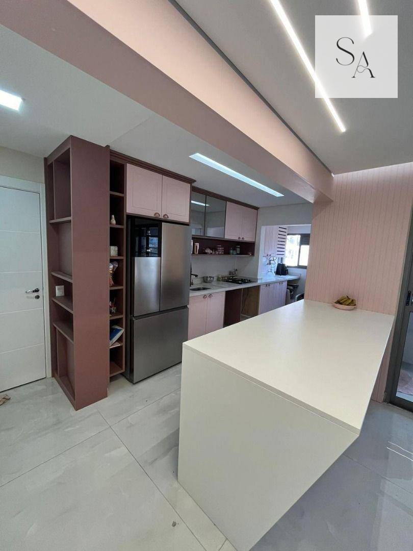 Apartamento à venda com 3 quartos, 121m² - Foto 17