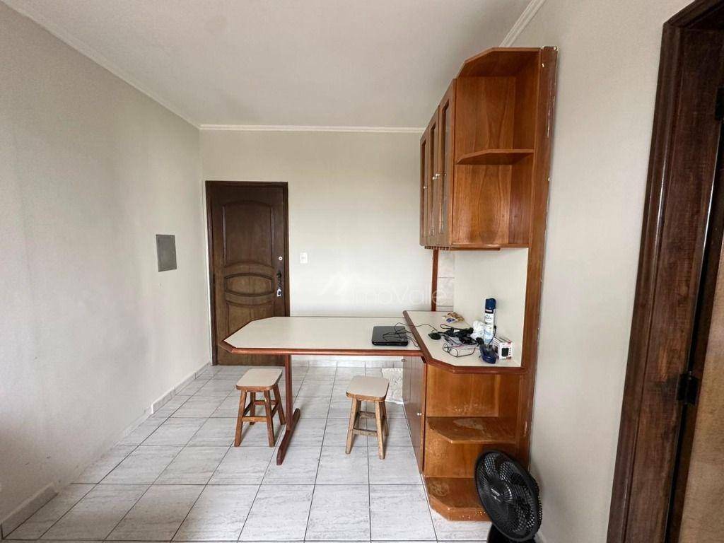 Apartamento à venda com 1 quarto, 37m² - Foto 4