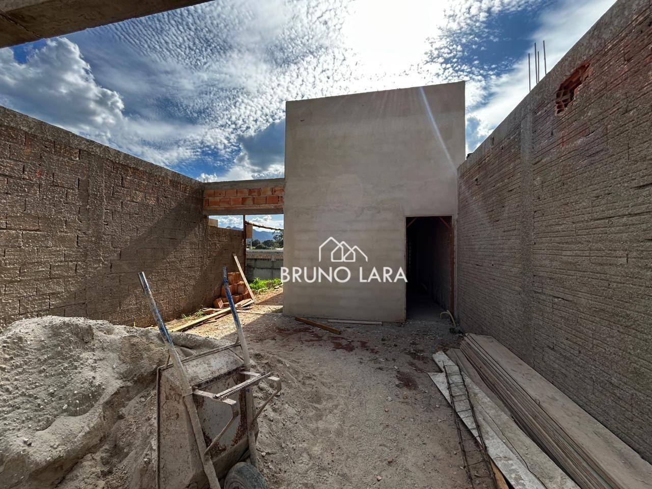 Casa, 2 quartos, 80 m² - Foto 1