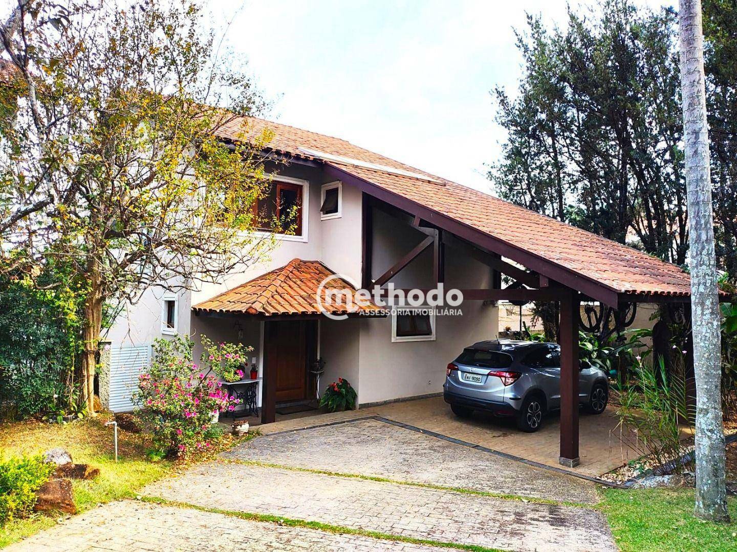 Casa de Condomínio à venda com 4 quartos, 300m² - Foto 1