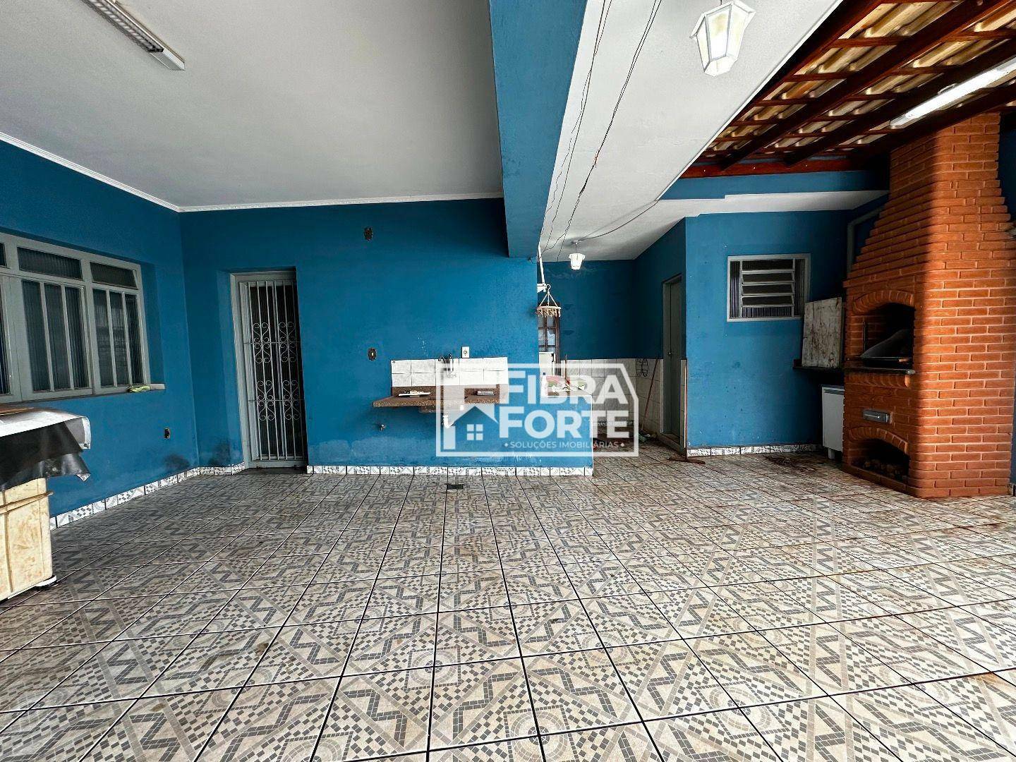 Casa à venda com 4 quartos, 230m² - Foto 3