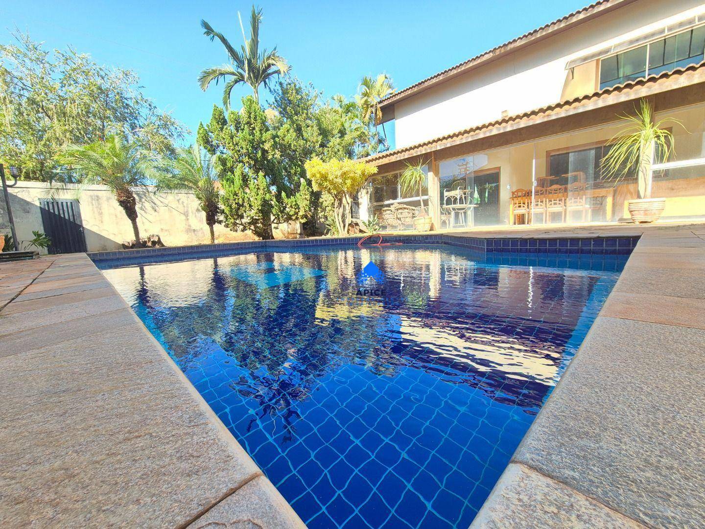 Sobrado para alugar com 4 quartos, 374m² - Foto 2