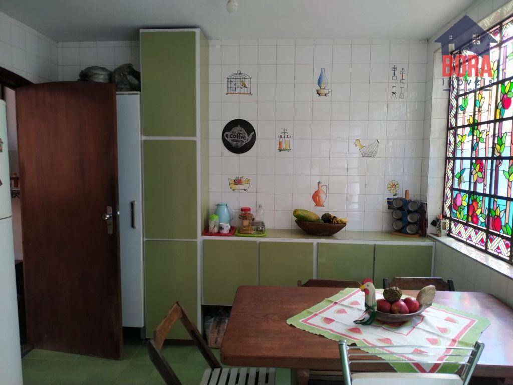 Casa à venda com 4 quartos, 350m² - Foto 37