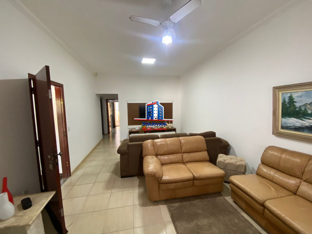 Casa à venda com 3 quartos, 170m² - Foto 1