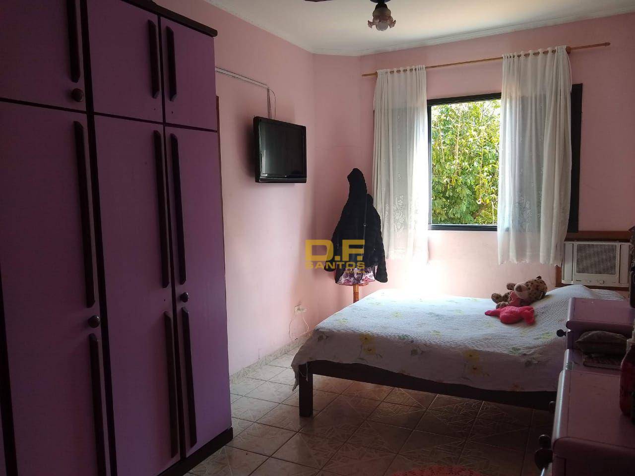 Casa à venda com 4 quartos, 1m² - Foto 11