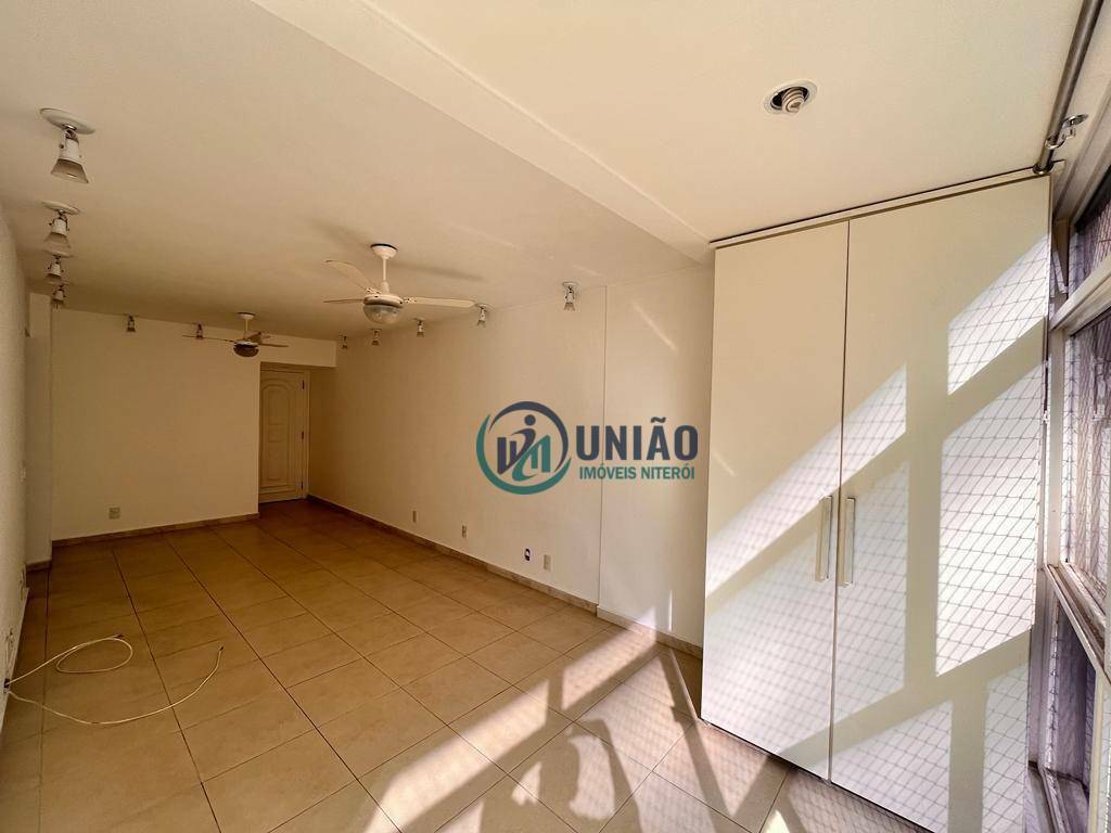 Apartamento à venda com 3 quartos, 114m² - Foto 9