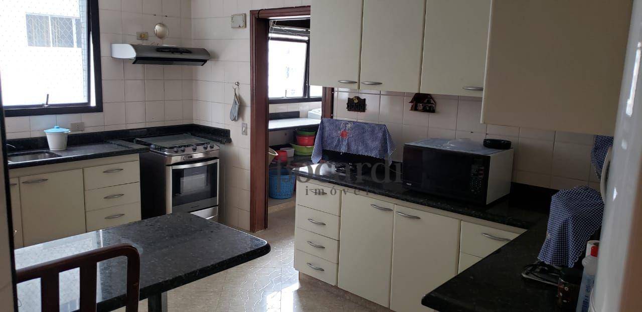 Apartamento à venda com 3 quartos, 143m² - Foto 22