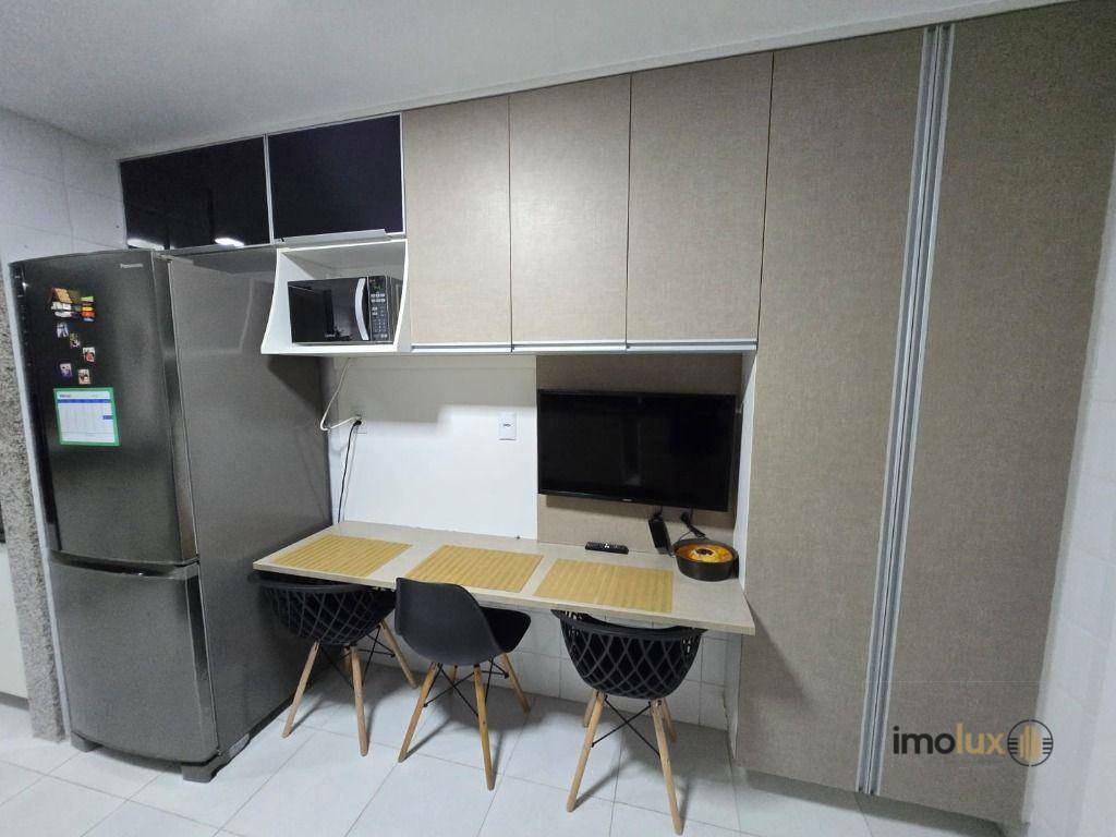 Apartamento à venda com 3 quartos, 128m² - Foto 8