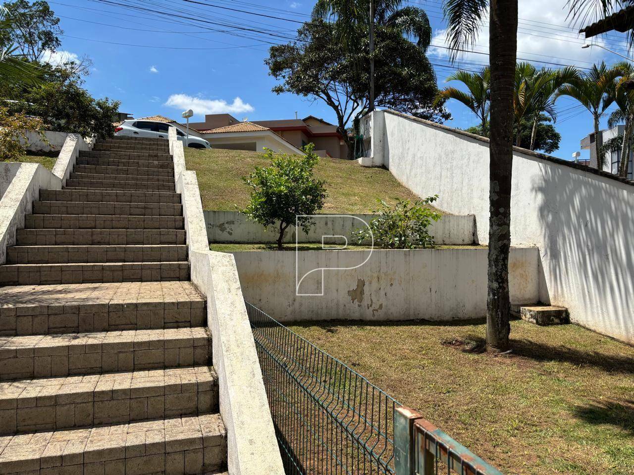 Casa de Condomínio à venda e aluguel com 3 quartos, 250m² - Foto 4