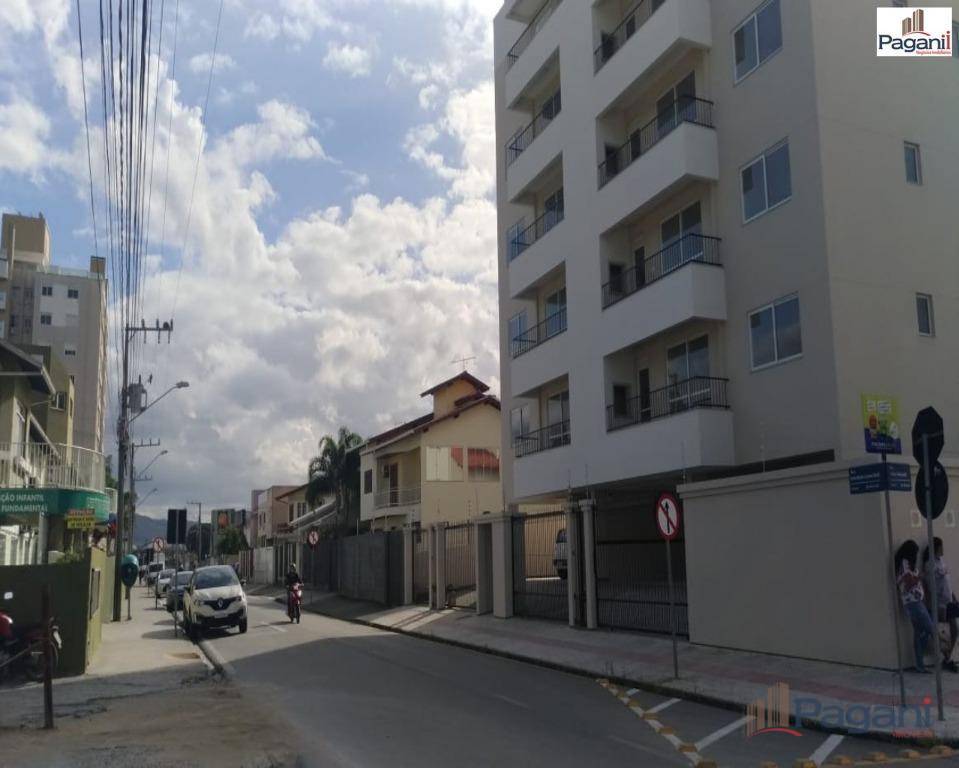 Apartamento à venda com 3 quartos, 79m² - Foto 32